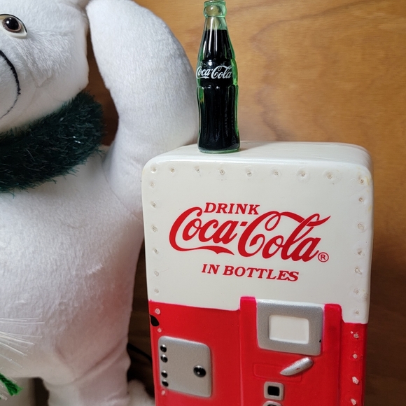 Vintage Coca-Cola Fiber Optic Polar Bear with Coke Soda Machine Christmas Decor. - Picture 7 of 16